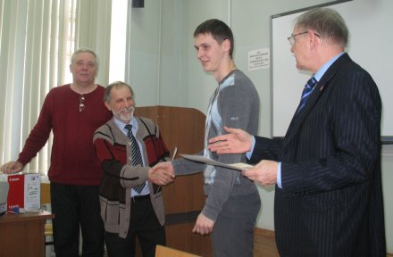 Слева направо: А.А. Черепашков, А.Г. Керженков, А. Бородкин (ЮЗГУ) и Н.В. Носов
